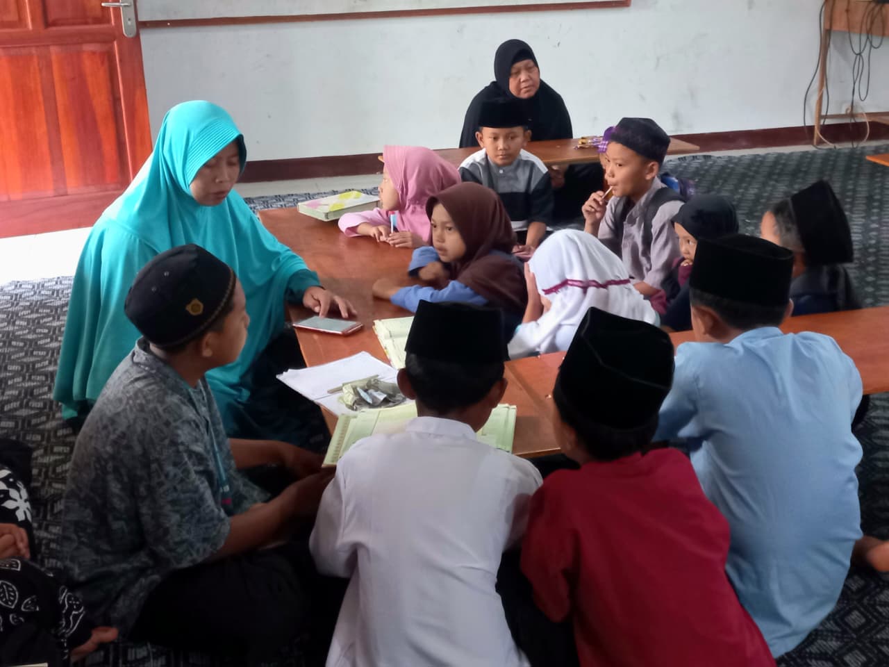 Neni, Cahaya Guru Ngaji dalam Kemandirian Ekonomi Melalui Ternak Domba